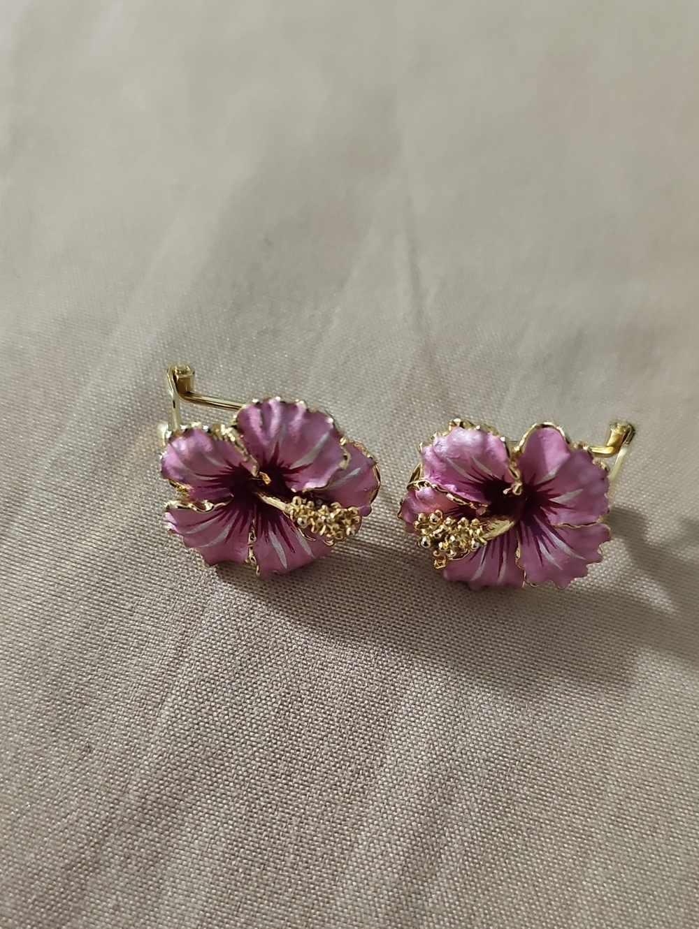 Vintage Pink Enamel Hibiscus Clip On Earrings.